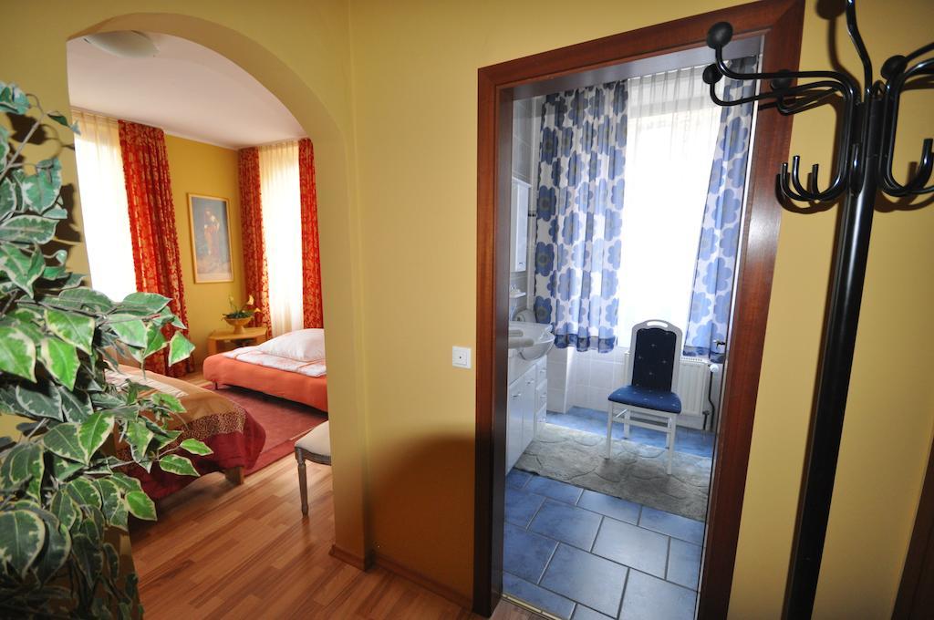 Hotel Restaurant "Athen" Münstermaifeld Dış mekan fotoğraf