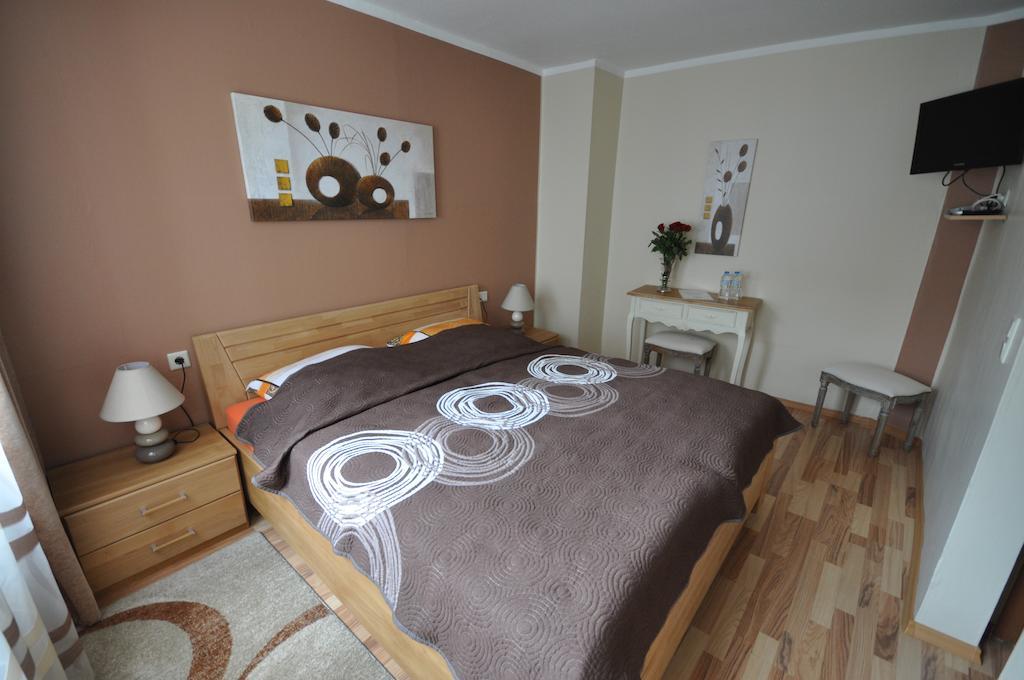 Hotel Restaurant "Athen" Münstermaifeld Dış mekan fotoğraf